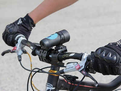 Sport camera HD: montaggio su manubrio mountain bike